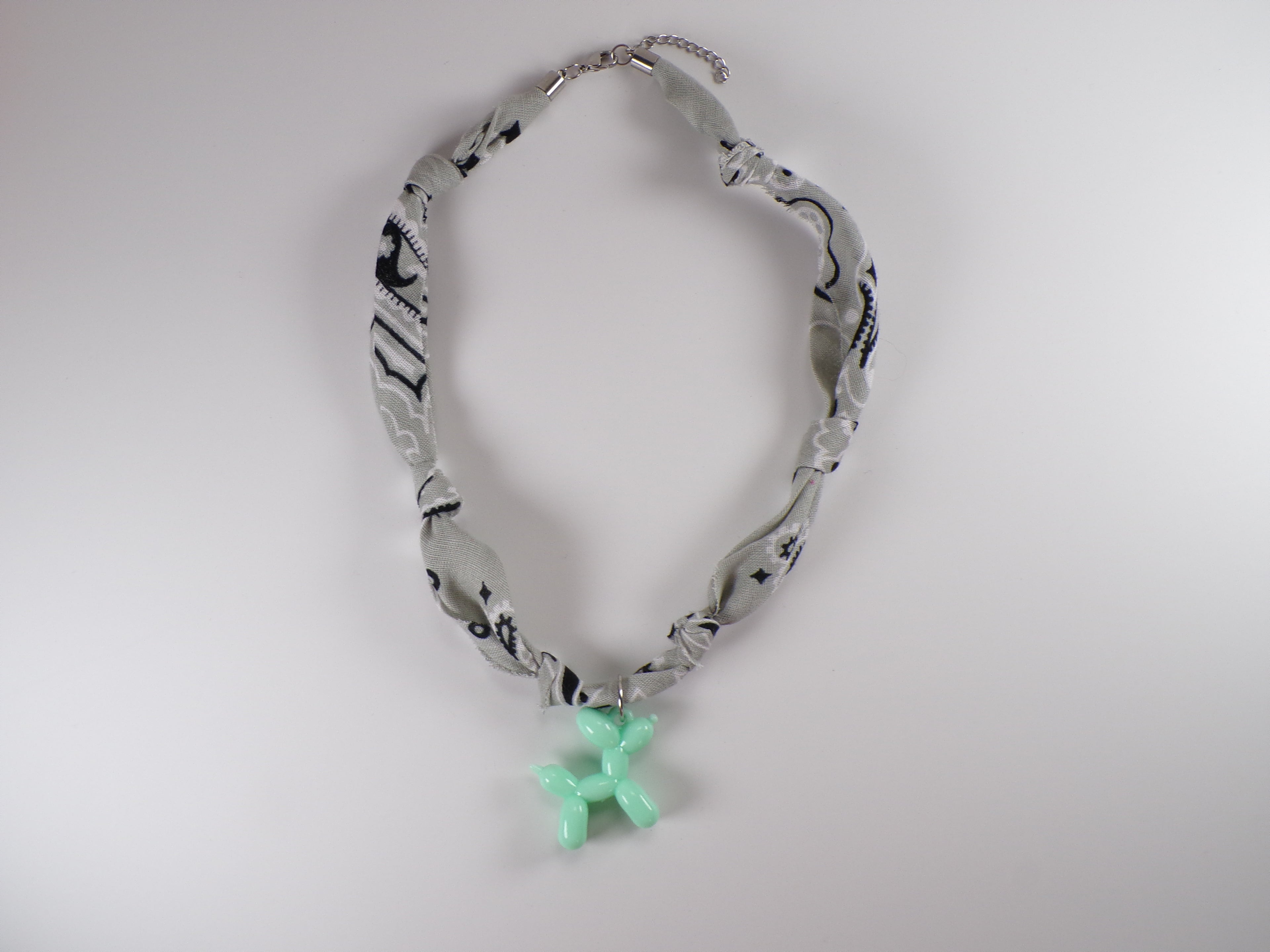 Balloon Dog Bandana Necklaces (varios)
