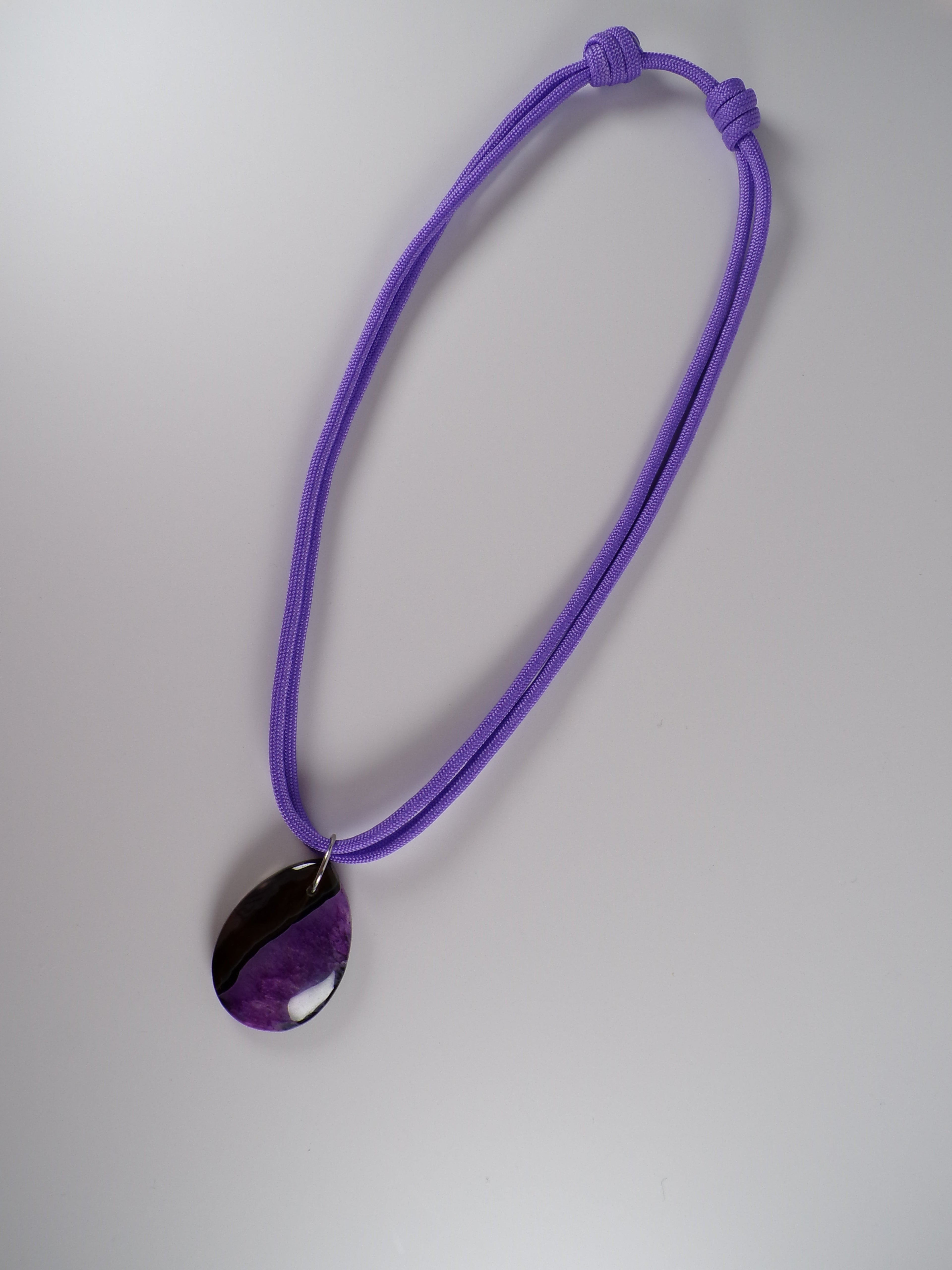 Crystal Stone Adjustable paracord Necklaces (varios)