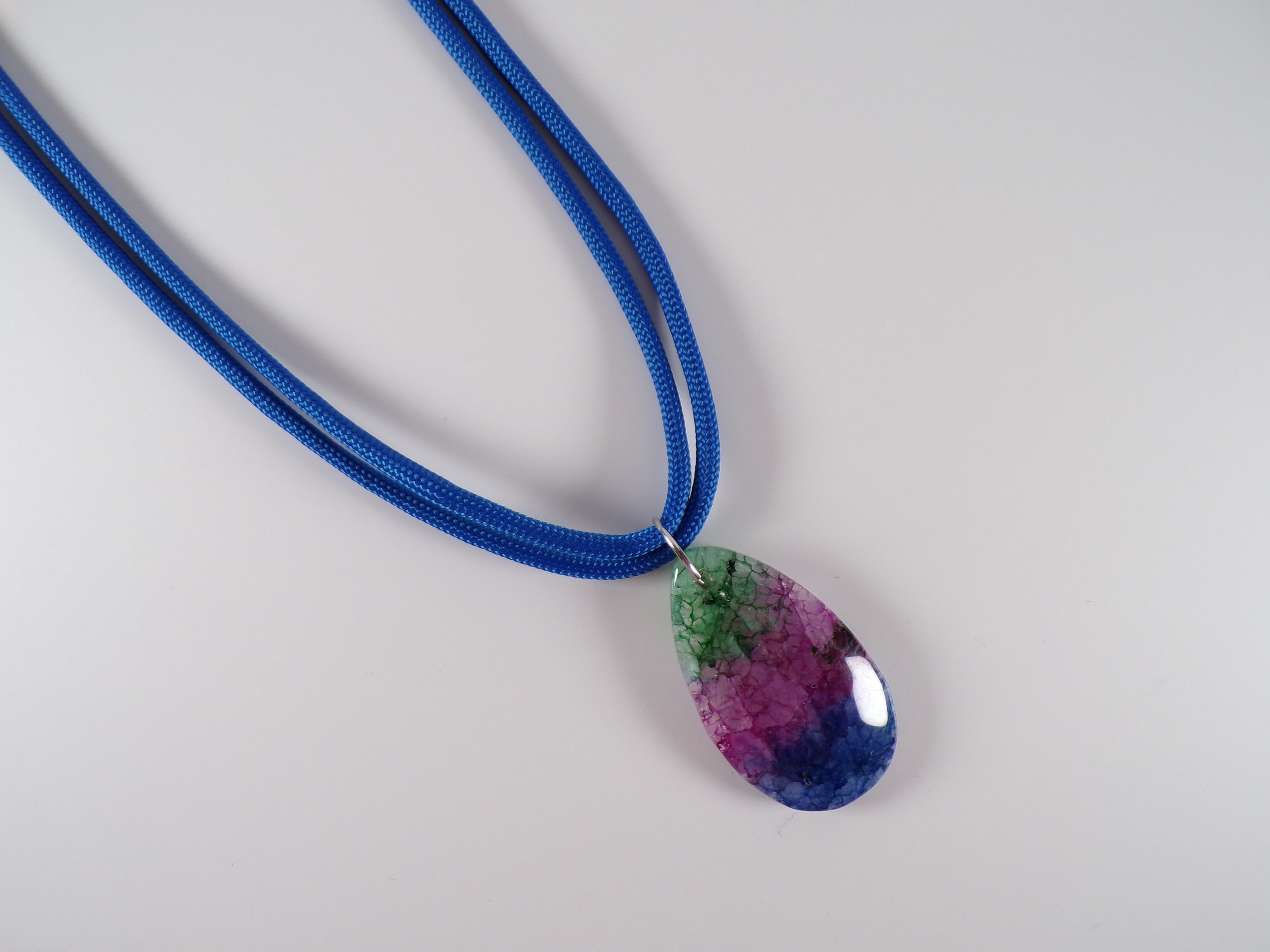 Crystal Stone Adjustable paracord Necklaces (varios)