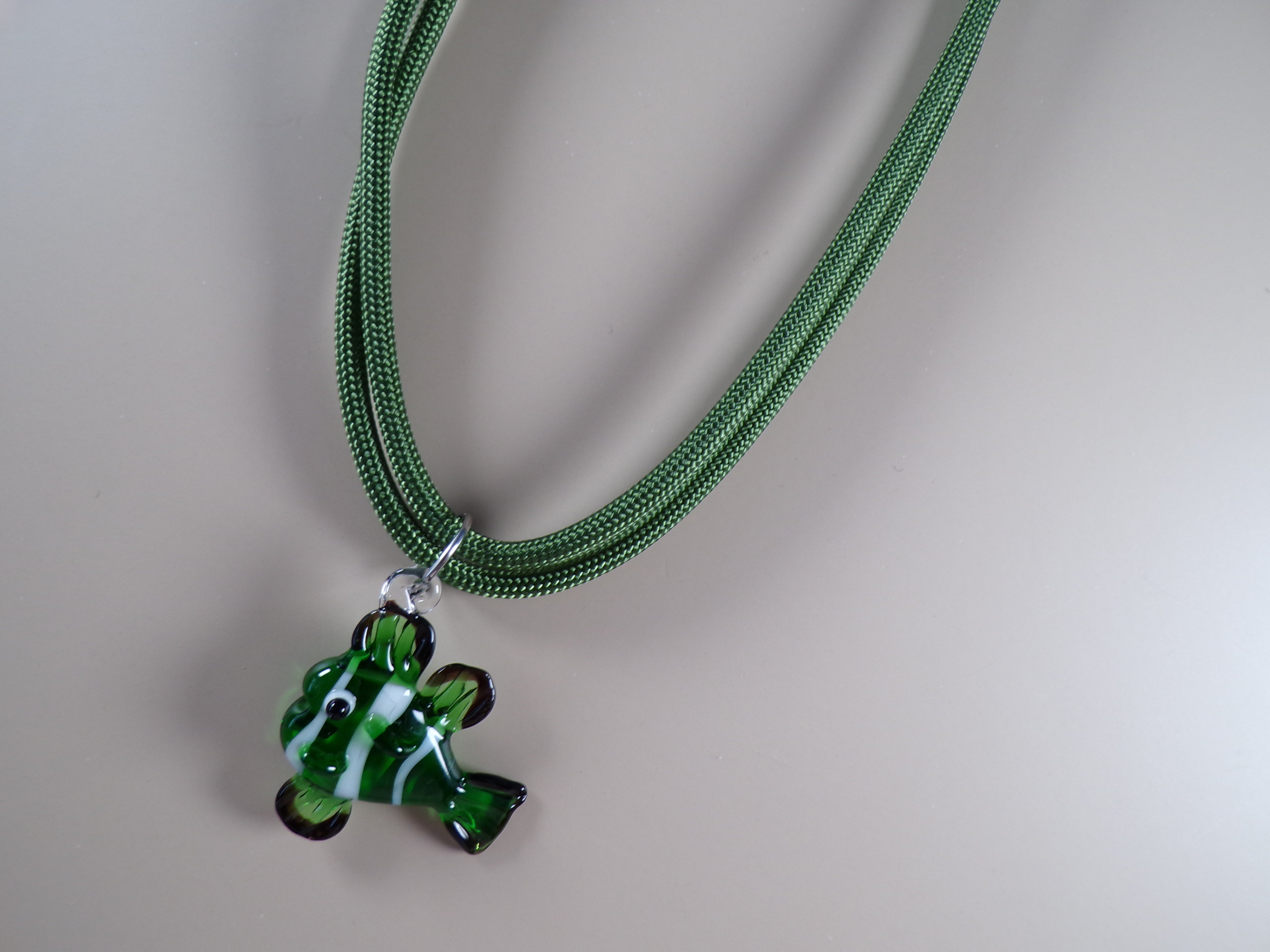 Crystal Fish Adjustable paracord Necklaces (varios)