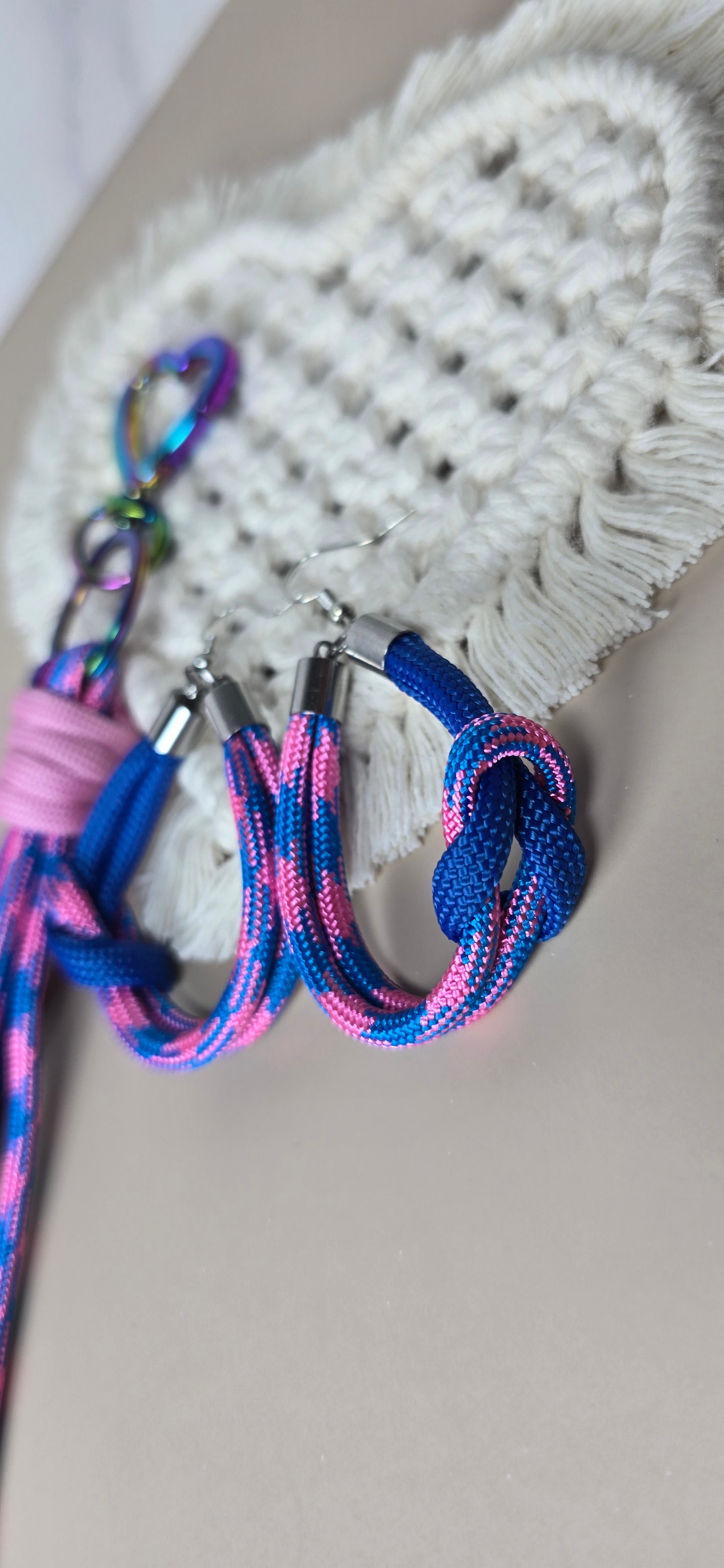 Amor entrelazado Paracord Earrings - Valentine's Collection Limited Edition