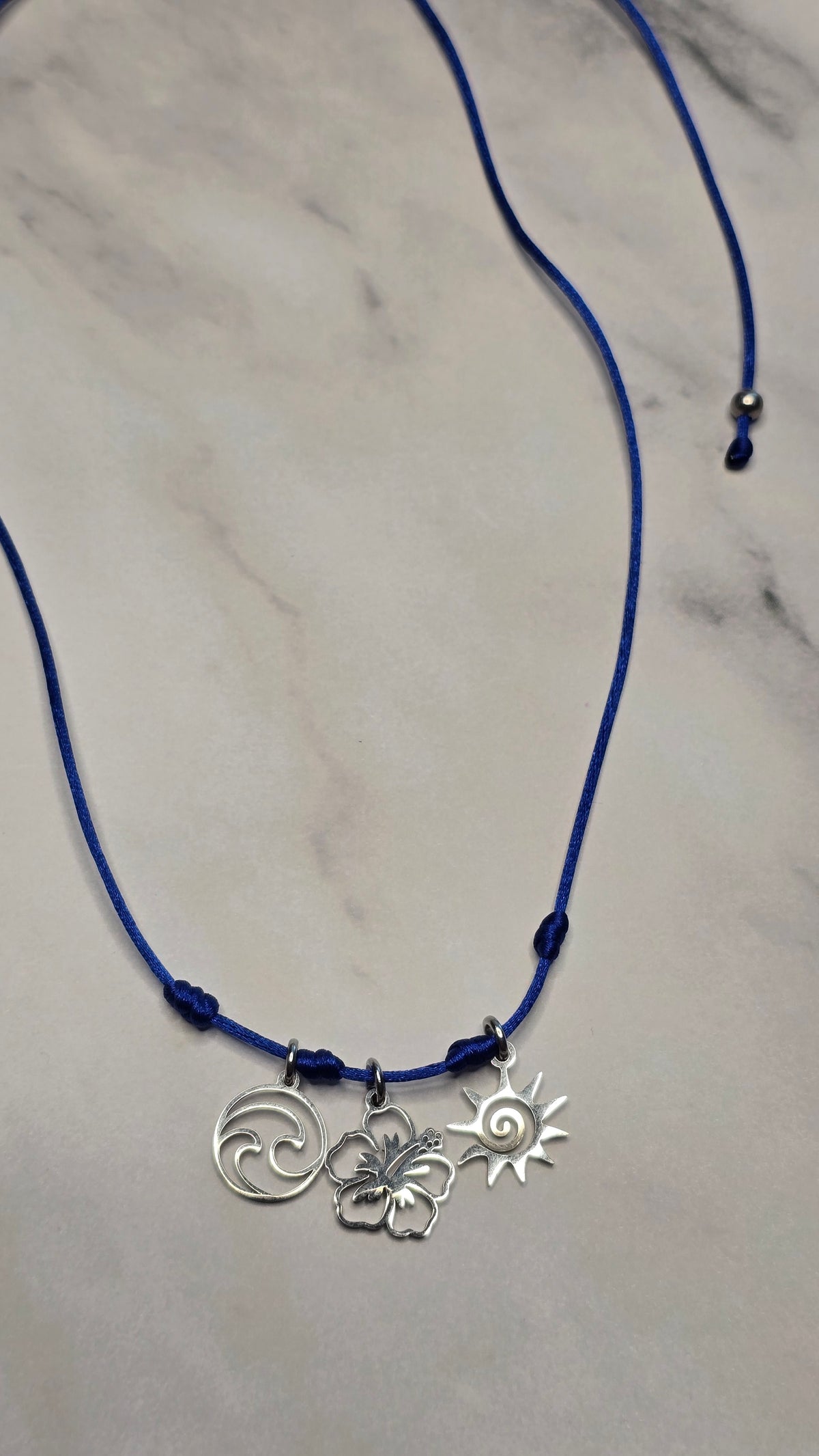Waves Adjustable Choker